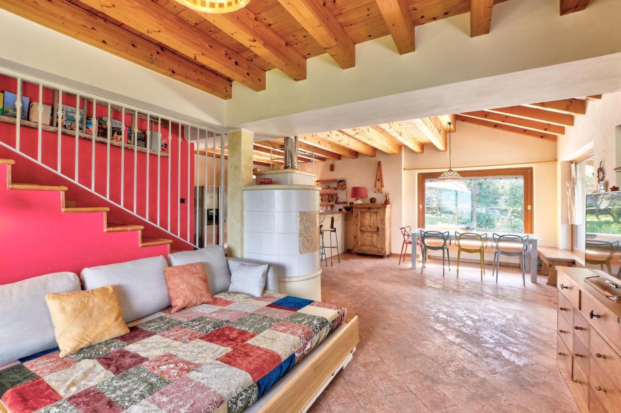 Chalet Con Piscina E Vista Panoramica Colico Zewnętrze zdjęcie