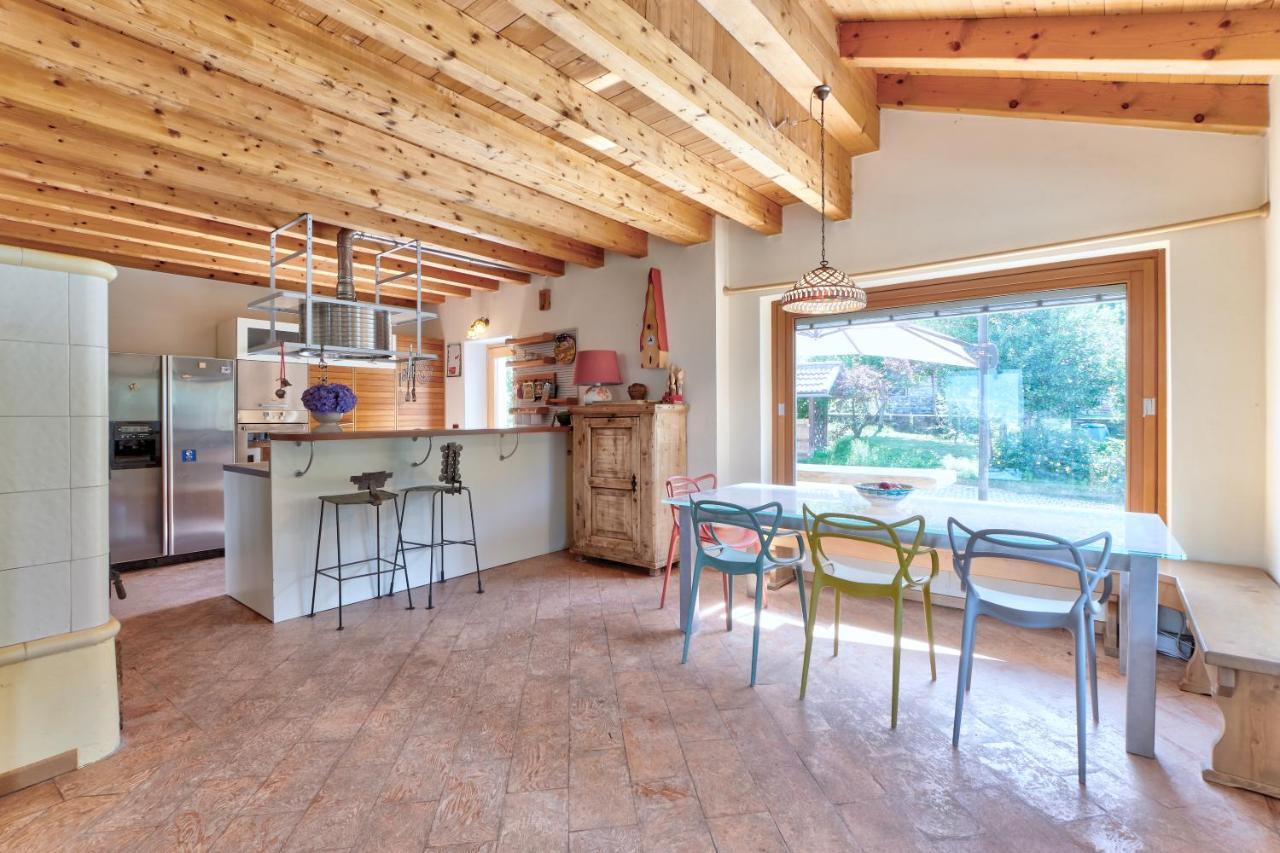 Chalet Con Piscina E Vista Panoramica Colico Zewnętrze zdjęcie