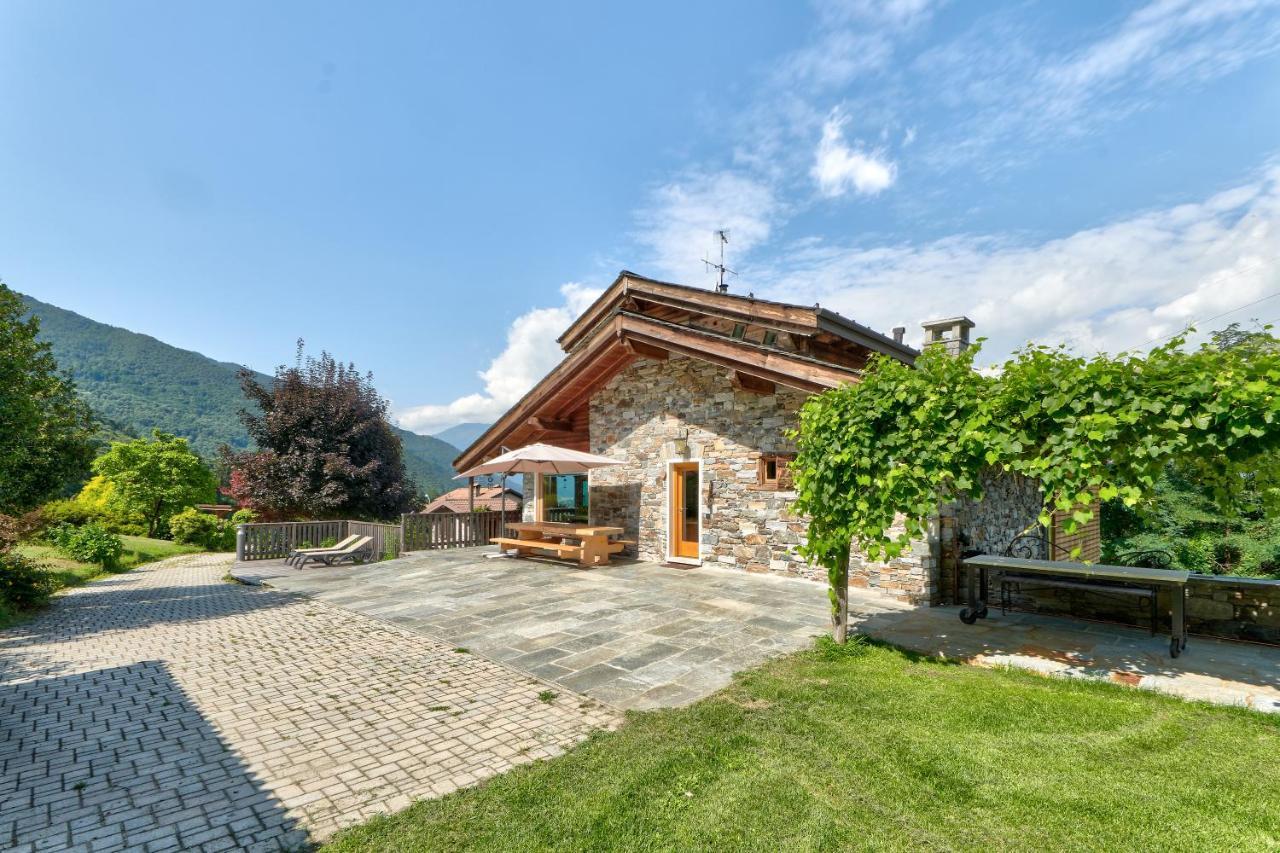 Chalet Con Piscina E Vista Panoramica Colico Zewnętrze zdjęcie