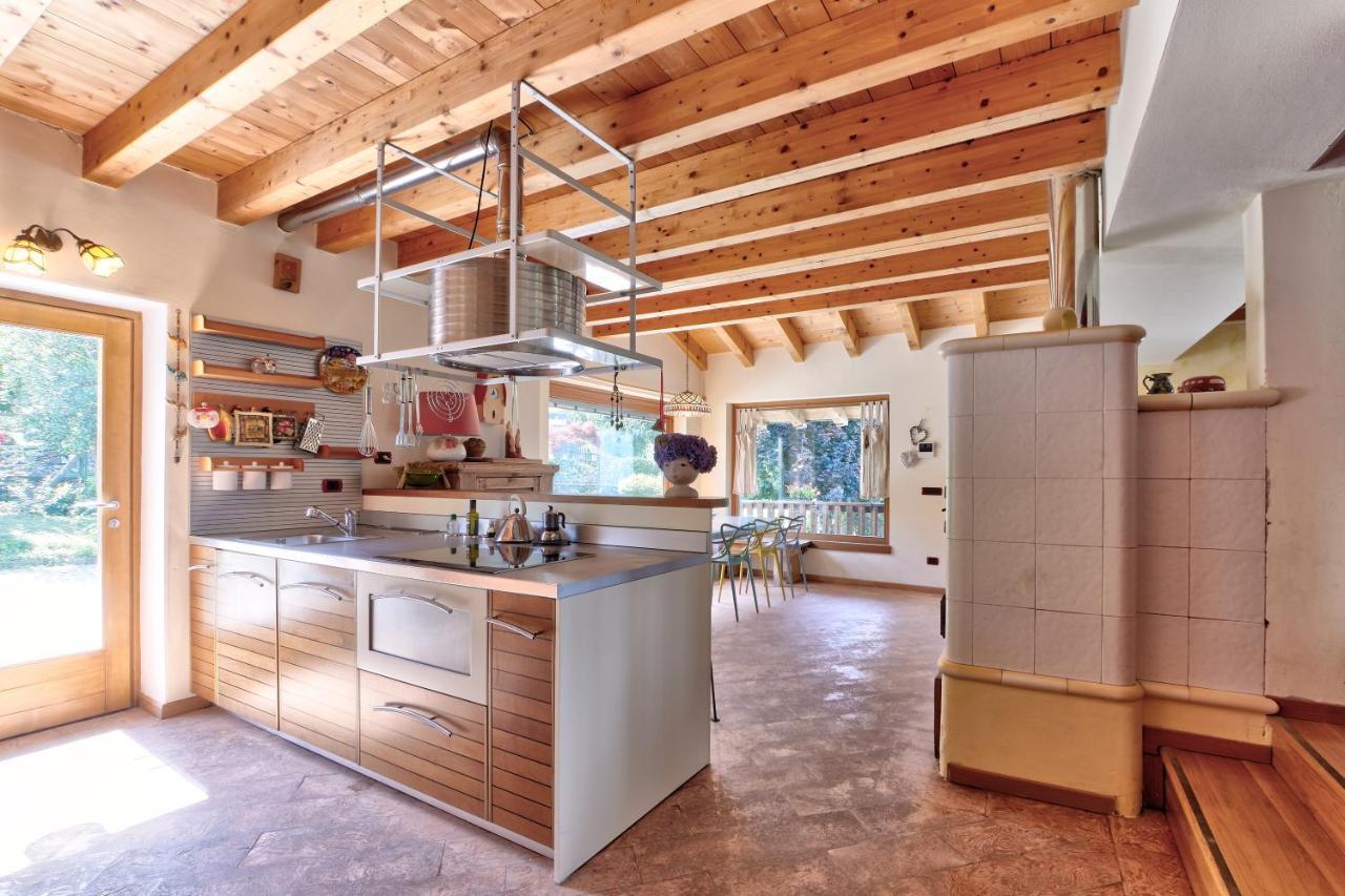 Chalet Con Piscina E Vista Panoramica Colico Zewnętrze zdjęcie