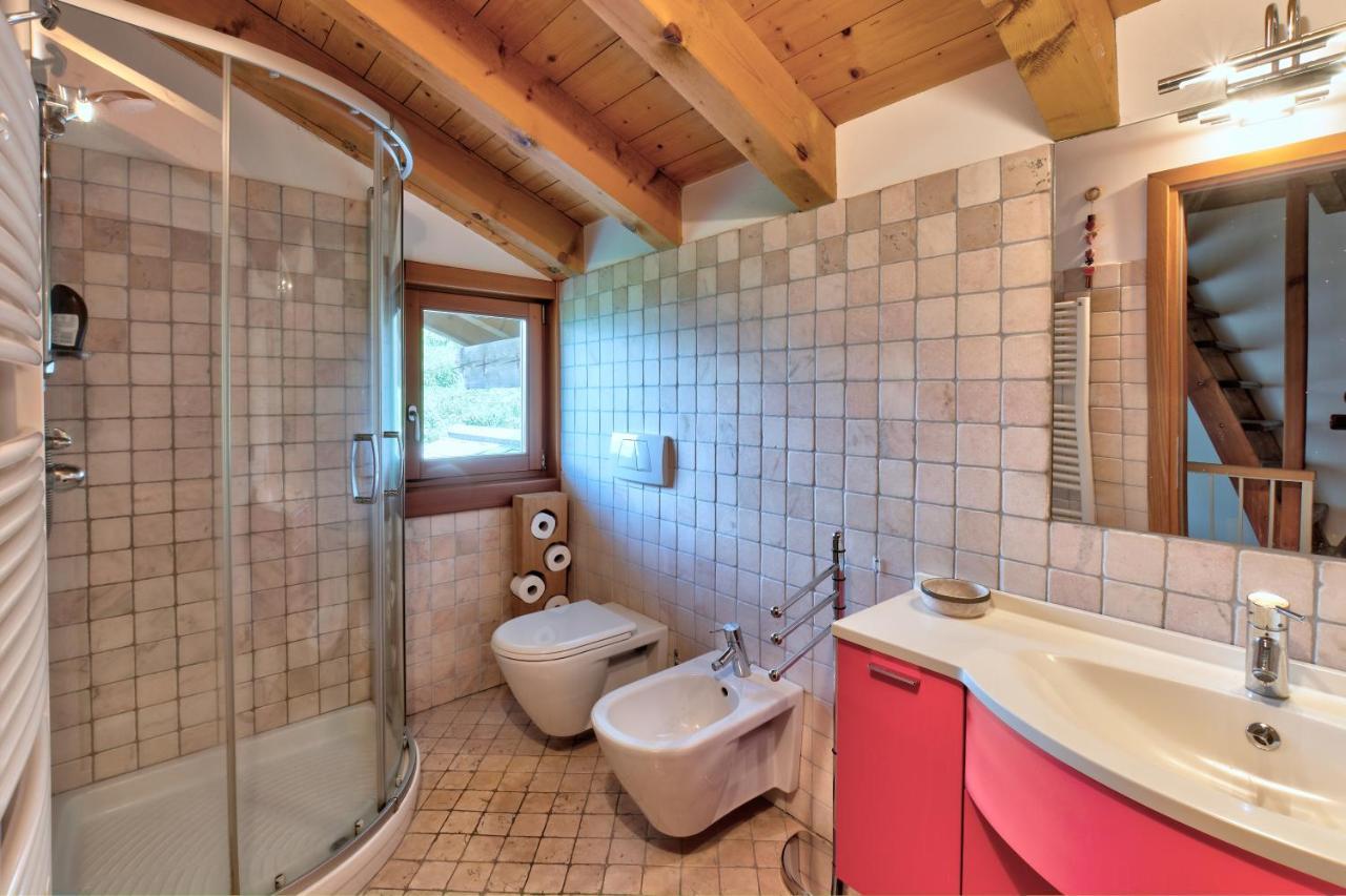 Chalet Con Piscina E Vista Panoramica Colico Zewnętrze zdjęcie