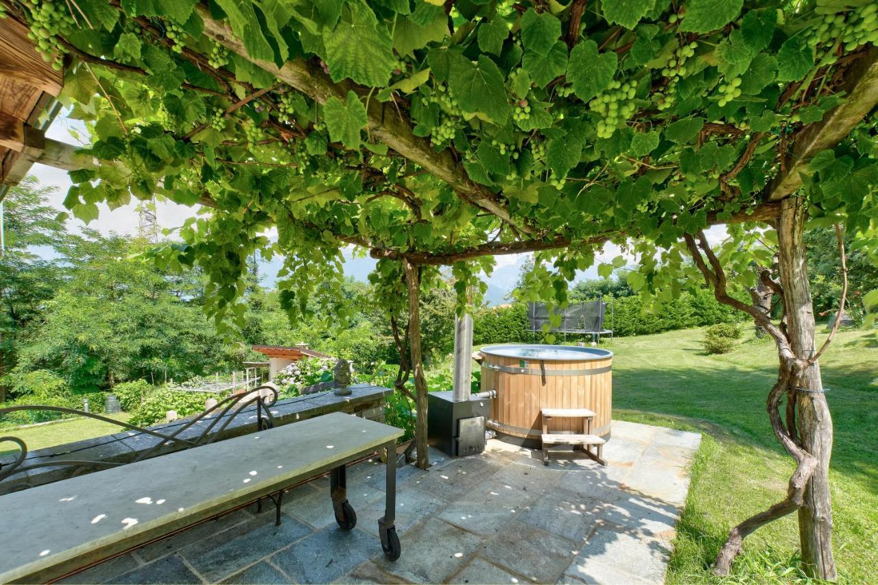 Chalet Con Piscina E Vista Panoramica Colico Zewnętrze zdjęcie