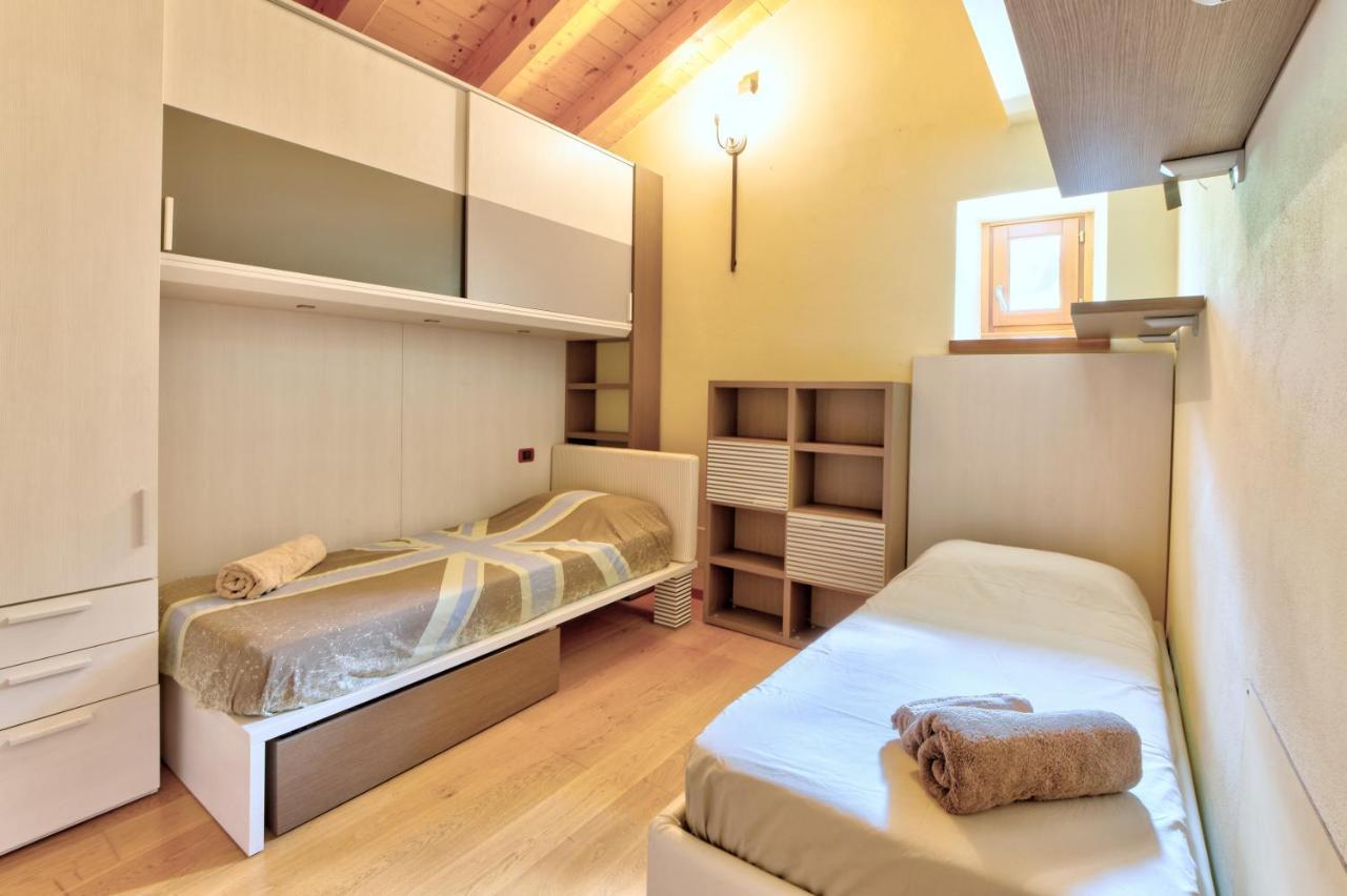 Chalet Con Piscina E Vista Panoramica Colico Zewnętrze zdjęcie